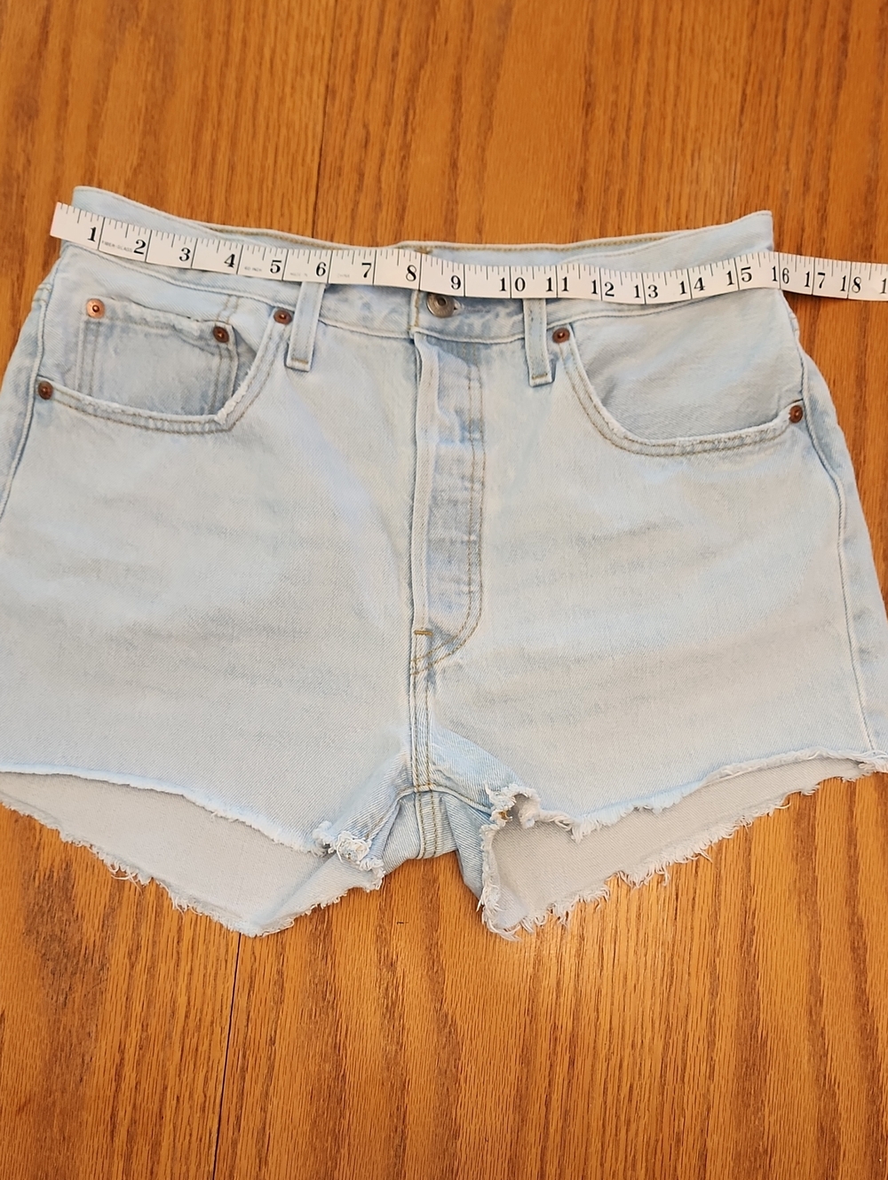 Levi's 501 Light Blue Denim Cutoff Shorts - Picture 9 of 17